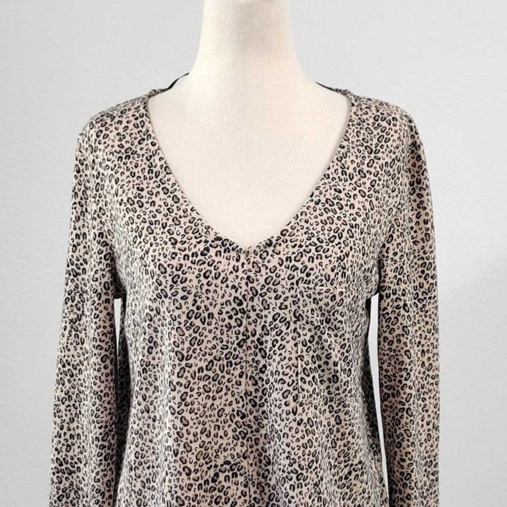 SANCTUARY WOMEN'S  leopard print V-neck top knit Size extra small  NEW - Picture 2 of 7